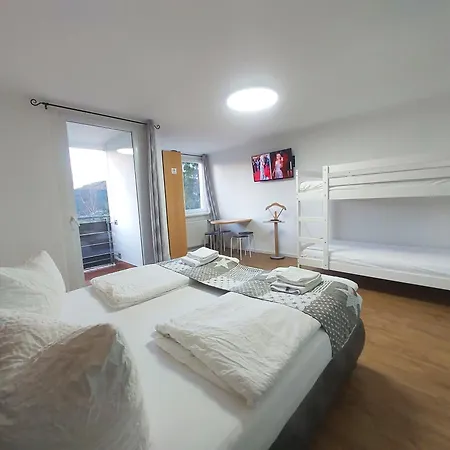 Apartment Mit Pool In